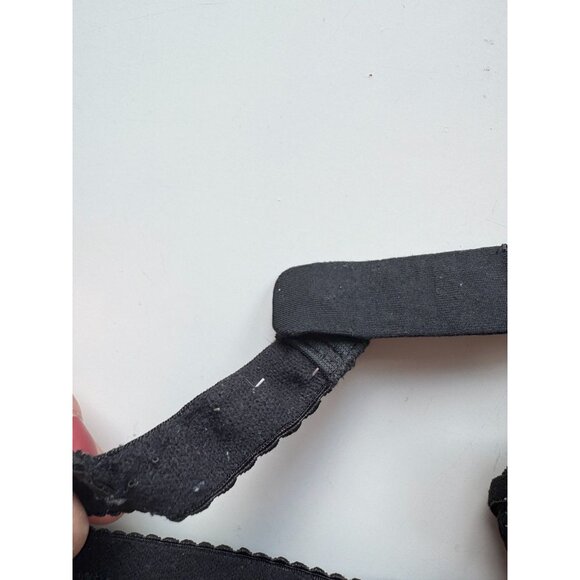 Aritzia TALULA Monterey Black Chantilly Lace Triangle Bralette Bra, Size M - Picture 5 of 9